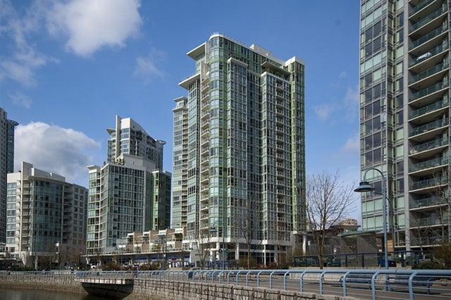 #1805 1077 MARINASIDE CRESCENT - Yaletown Apartment/Condo for sale, 2 Bedrooms (V1107036)
