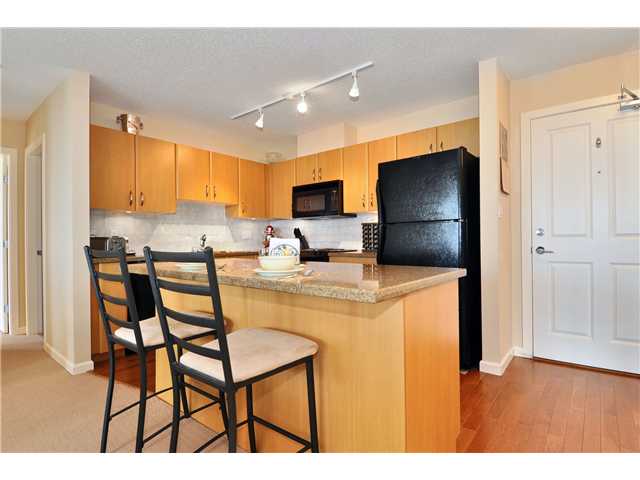 # 1402 720 HAMILTON ST - Uptown NW Apartment/Condo, 3 Bedrooms (V938361)