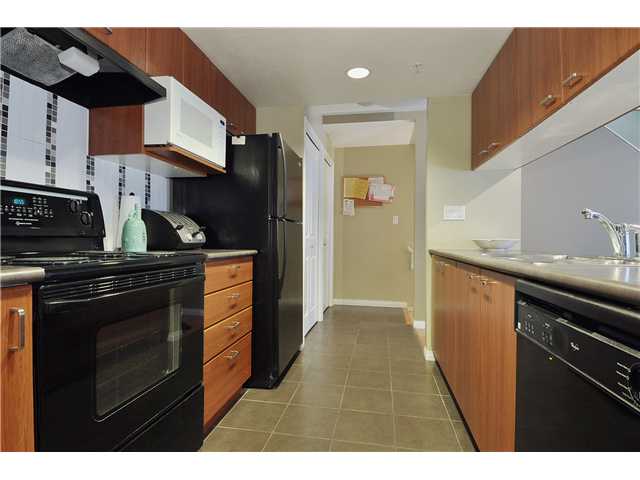 # 16 188 6TH ST - Uptown NW Townhouse, 2 Bedrooms (V941344)