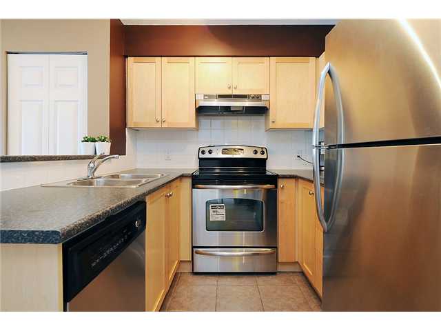 # 2418 244 SHERBROOKE ST - Sapperton Apartment/Condo, 2 Bedrooms (V1029784)