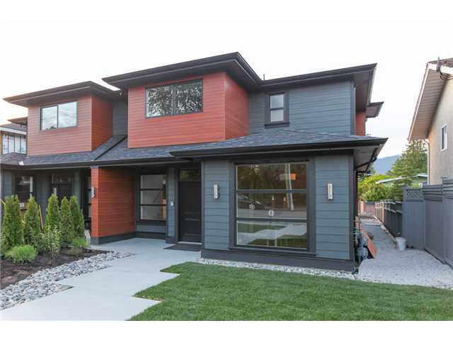 6757 CURTIS ST - Simon Fraser Univer. 1/2 Duplex, 3 Bedrooms (V1077717)