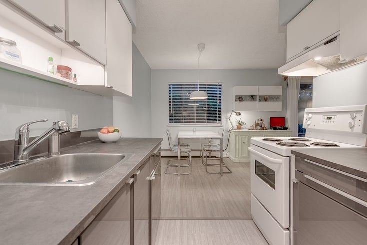 303 428 AGNES STREET - Downtown NW Apartment/Condo for sale, 2 Bedrooms (R2277249)