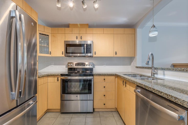 32 7488 SOUTHWYNDE AVENUE - South Slope Townhouse for sale, 2 Bedrooms (R2309268)