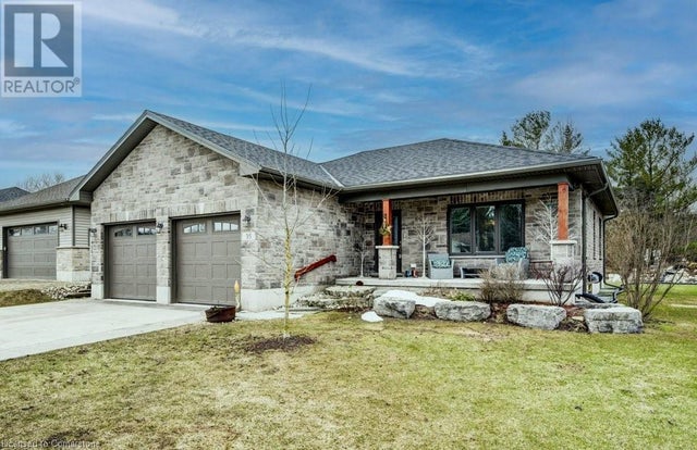 35 ANN Street N - Clifford House for Sale, 4 Bedrooms (40691519)