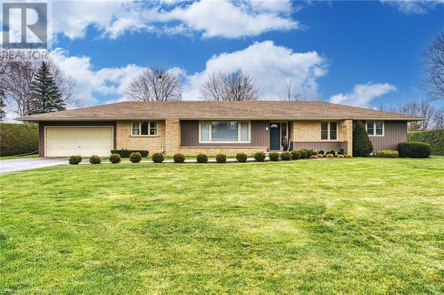 2 JACKSON Crescent - Listowel House for Sale, 3 Bedrooms (40697887)