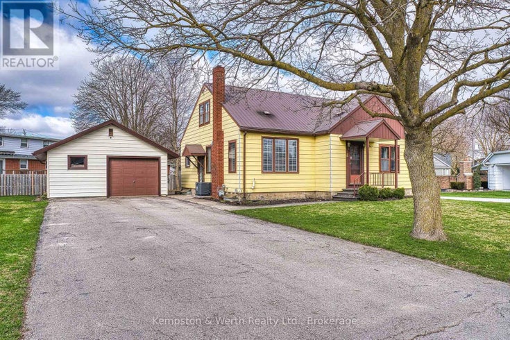 11 CHURCHILL DRIVE - North Perth (listowel) House for Sale, 2 Bedrooms (X12099578)