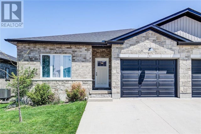 575 ALBERT Avenue N Unit# 8 - Listowel House for Sale, 3 Bedrooms (40726052)