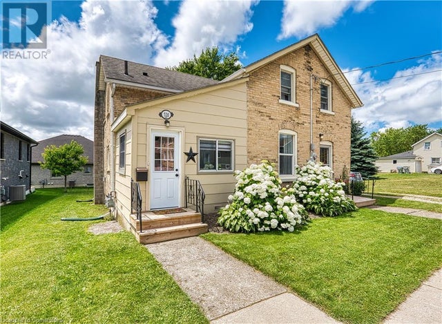 520 ELMA Street W - Listowel House for Sale, 3 Bedrooms (40749982)