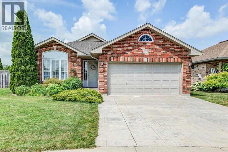 995 BOYD Avenue - Listowel House for Sale, 4 Bedrooms (40756241)
