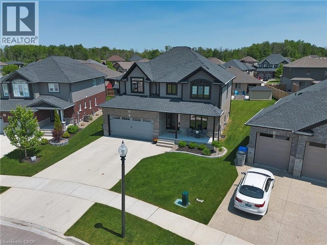 71 FORBES Crescent - Listowel House for Sale, 4 Bedrooms (40772224)