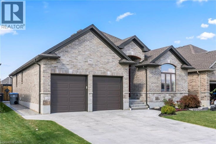 86 FORBES Crescent - Listowel House for Sale, 5 Bedrooms (40778239)