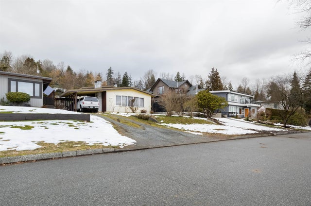 1028 CALVERHALL STREET - Calverhall House/Single Family for sale, 3 Bedrooms (R2757626)