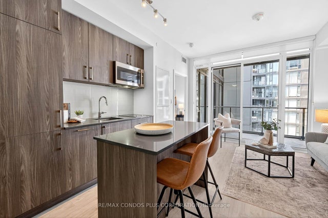 1409 - 576 Front Street W - Waterfront Communities C1 Condo Apartment for Sale, 1 Bedroom (C12299938)
