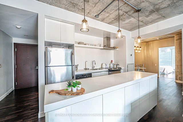 424 - 75 Portland Street - Waterfront Communities C1 Condo Apartment for Sale, 1 + 1 Bedrooms (C12424513)