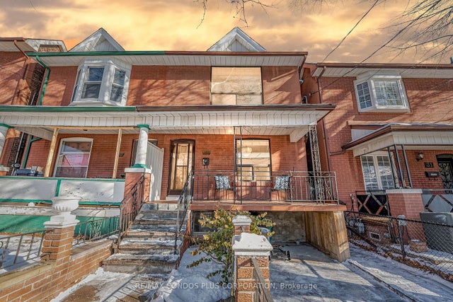 33 Via Italia - Corso Italia-Davenport Semi-Detached for sale, 4 + 1 Bedrooms (W11926368)