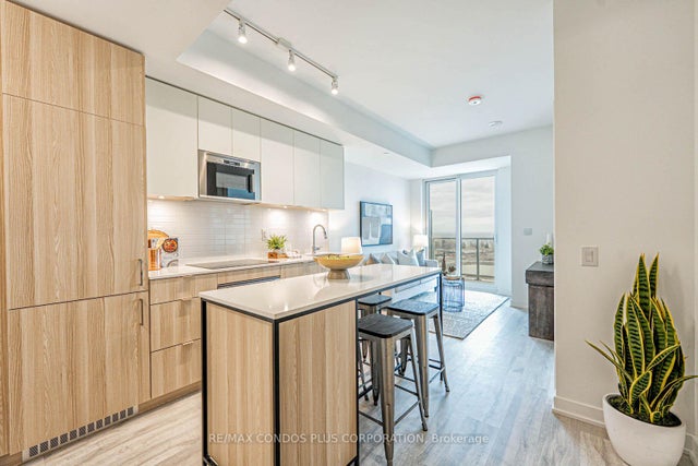810 - 220 Missinnihe Way - Port Credit Condo Apartment for Sale, 1 + 1 Bedrooms (W12121692)