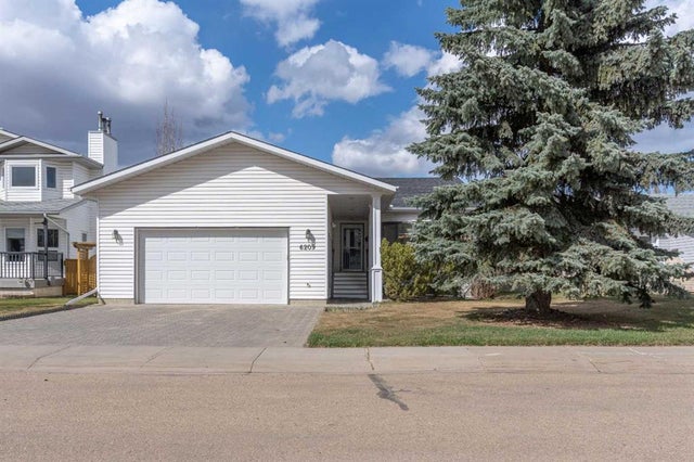 6209 53 Avenue  - Victoria Park Detached for Sale, 4 Bedrooms (A2216978)