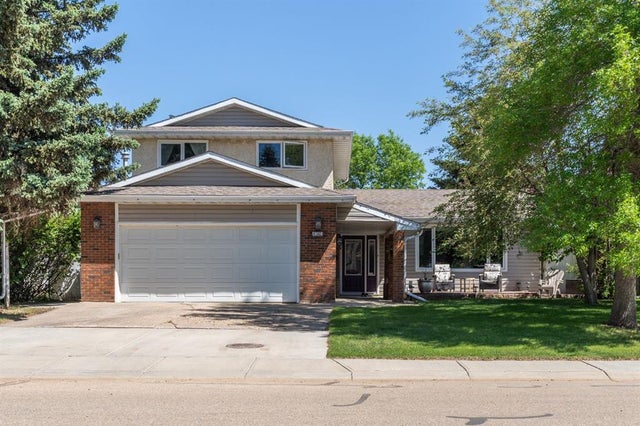 4313 66 Street  - Westmount Detached for Sale, 4 Bedrooms (A2227182)