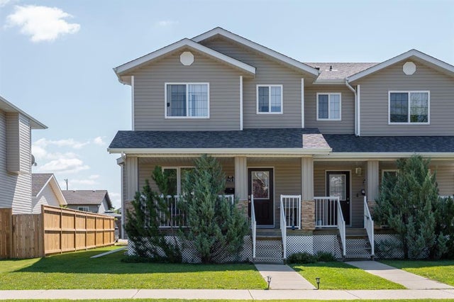 2513 Valleyview Drive  - Valleyview Semi Detached (Half Duplex) for Sale, 3 Bedrooms (A2245325)