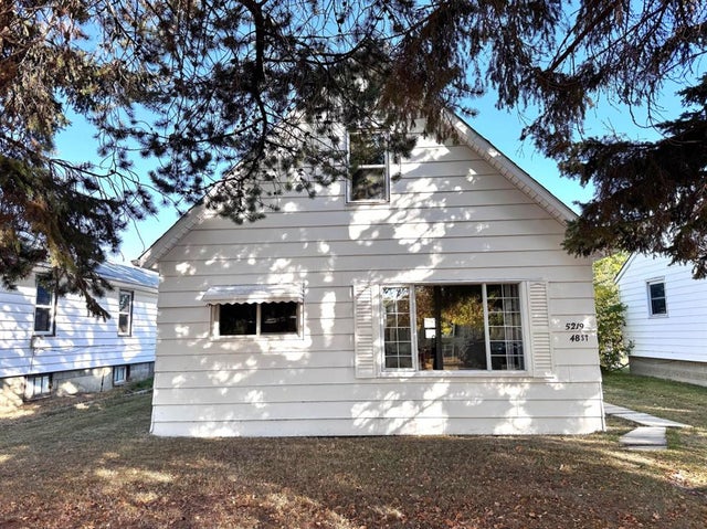 5219 48 Street  - Sparling Detached for Sale, 3 Bedrooms (A2260947)