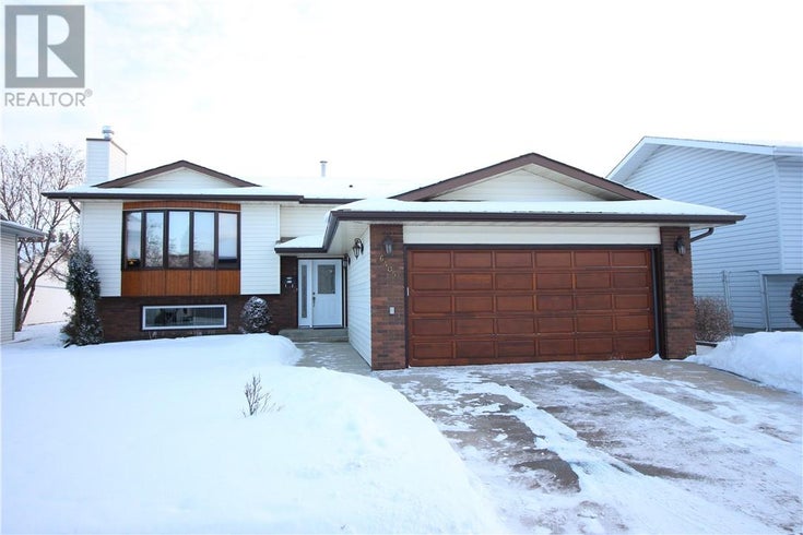 6405 50 Avenue - camrose House, 4 Bedrooms (ca0188381)