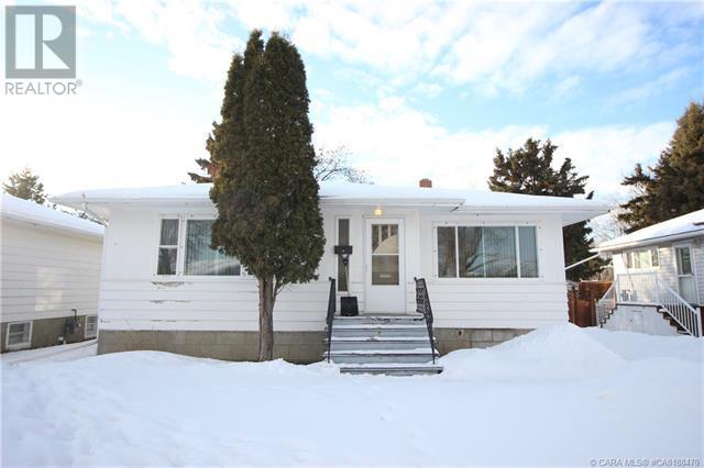 4512 46 Street - camrose House, 3 Bedrooms (CA0188470)