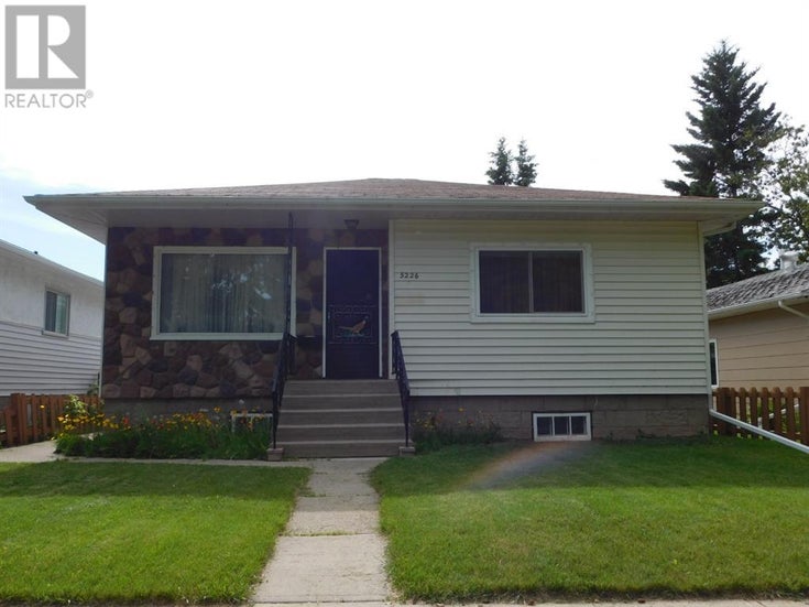 5226 48  Street - camrose House, 3 Bedrooms (A1006139)