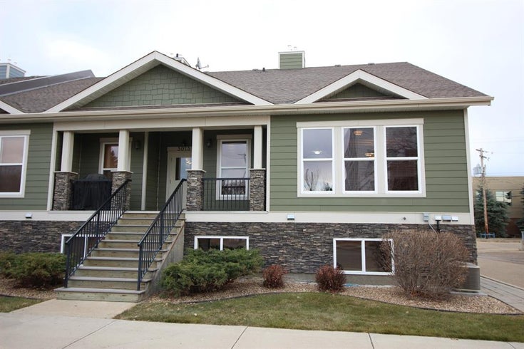 1, 5013 52 Street - Downtown Camrose Row/Townhouse, 2 Bedrooms (A1160119)