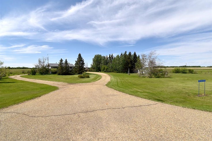 46574 Highwy 854, Rural Camrose County - camrose_county Agriculture, 2 Bedrooms (A1003105)