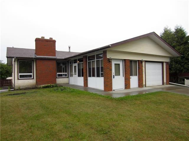 5718 42 Avenue - camrose House, 4 Bedrooms (ca0144056)