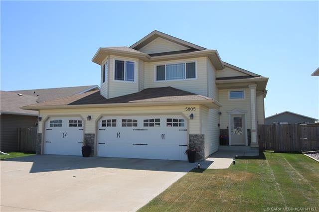 5805 55 Avenue - camrose House, 4 Bedrooms (ca0141127)