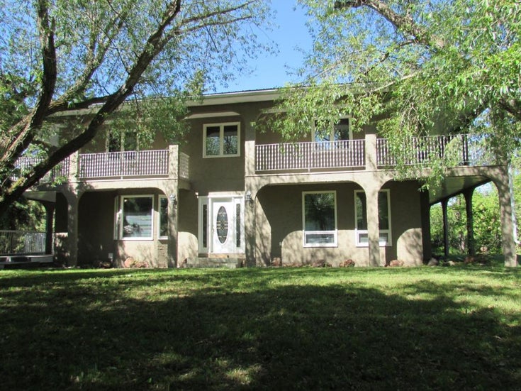 Township Road 432, Rural Flagstaff County - Flagstaff County Other, 4 Bedrooms (A1003287)