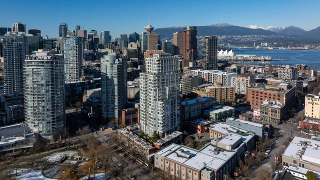 1005 - 550 Taylor Street - Downtown VW Apartment/Condo for Sale, 1 Bedroom (R2967482)