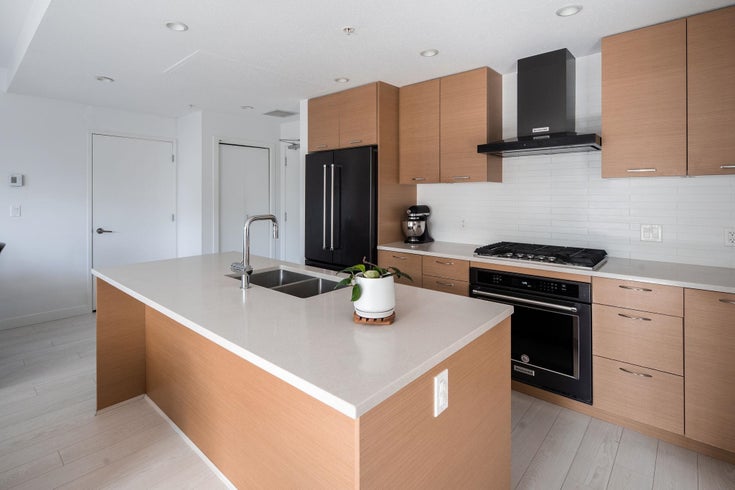 506 - 3581 Ross Drive - University VW Apartment/Condo for Sale, 3 Bedrooms (R2972761)