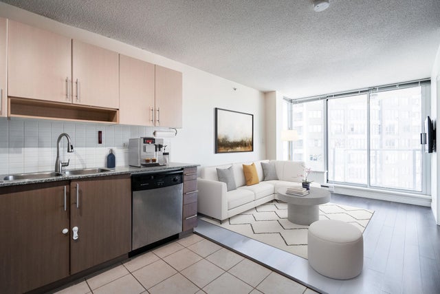 1903 - 550 Taylor Street - Downtown VW Apartment/Condo for Sale(R2993987)