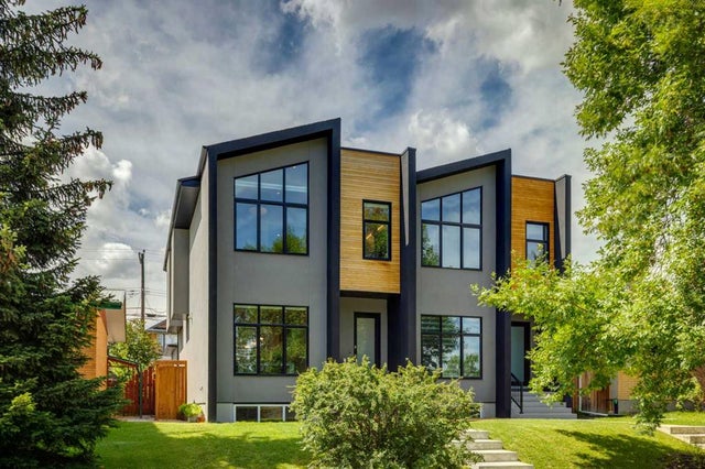 3131 43 Street SW - Glenbrook Semi Detached (Half Duplex) for Sale, 4 Bedrooms (A2242910)