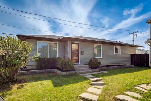 23 Erin Grove Court SE - Erin Woods Detached for Sale, 3 Bedrooms (A2252138)