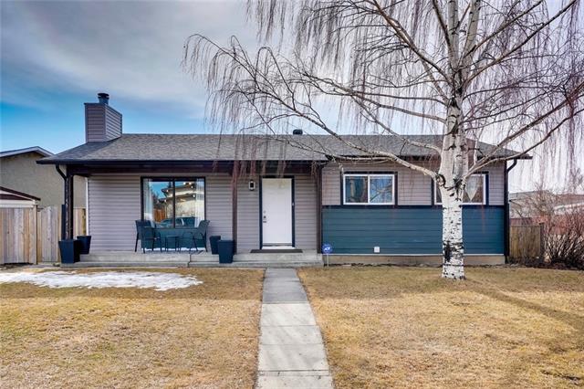 960 RUNDLECAIRN WY NE - Rundle Detached, 5 Bedrooms (C4234077)