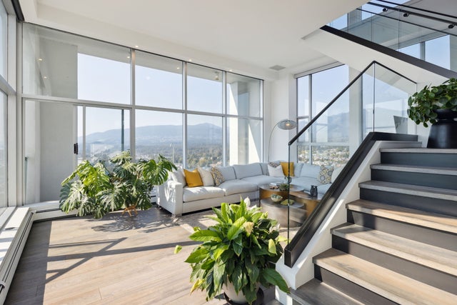2901 - 120 W 2nd Street - Lower Lonsdale Apartment/Condo for Sale, 3 Bedrooms (R3010574)