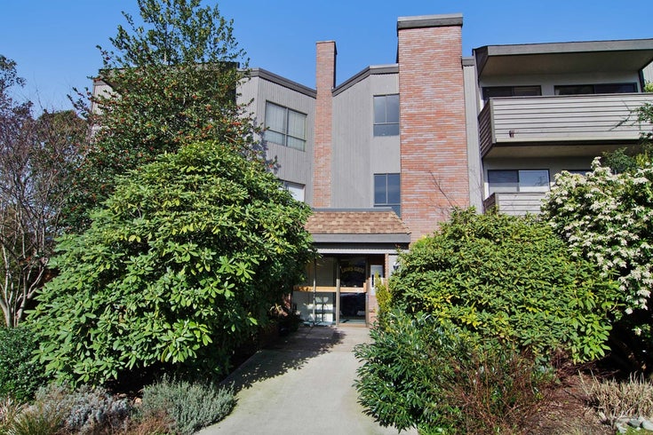 317 206 E 15TH STREET - Central Lonsdale Apartment/Condo, 2 Bedrooms (R2039832)