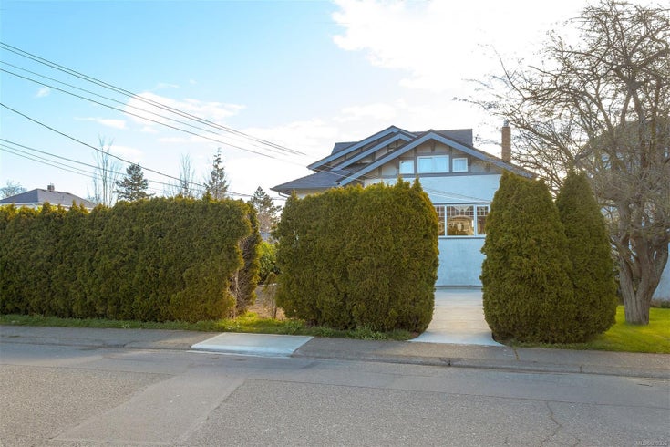 1067 Hampshire Rd - OB South Oak Bay Single Family Detached for sale, 5 Bedrooms (899350)