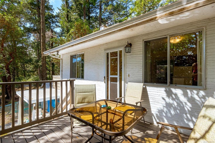 589 Wootton Rd - Me Albert Head Single Family Residence, 4 Bedrooms (1010752)