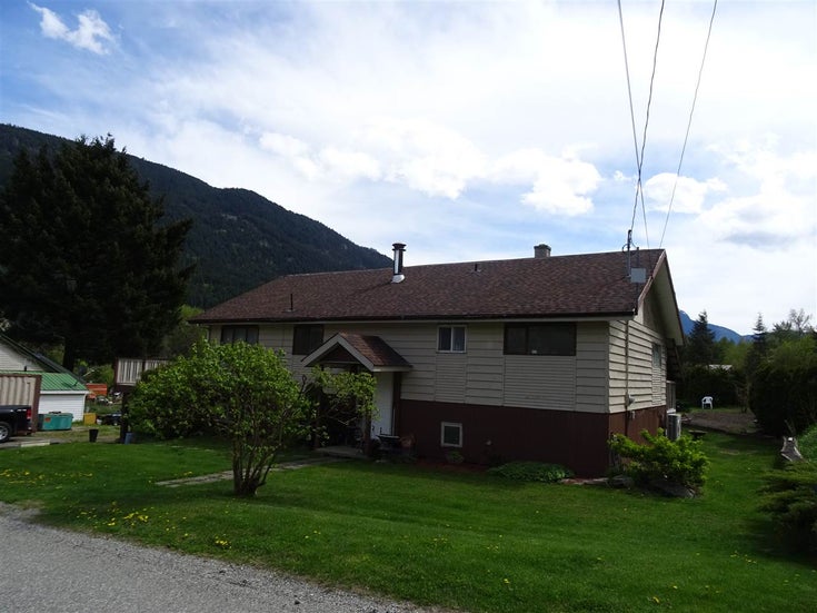 64980 North Bend Station Road - Boston Bar - Lytton House with Acreage, 2 Bedrooms (R2457648)