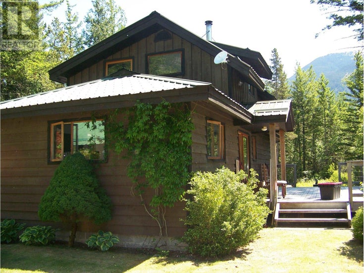 2862 JOURDENAIS ROAD - Hagensborg House for Sale, 3 Bedrooms (R3013884)
