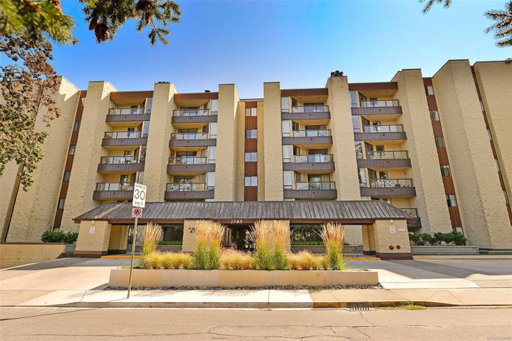 309 1745 Leighton Rd - Vi Jubilee Condo Apartment for sale, 2 Bedrooms (890085)
