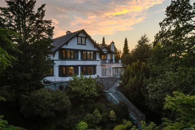 1630 York Pl - OB North Oak Bay Single Family Residence for Sale, 5 Bedrooms (1002288)
