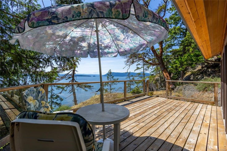 3803 Cutlass Crt - GI Pender Island Single Family Residence for Sale, 2 Bedrooms (1003304)