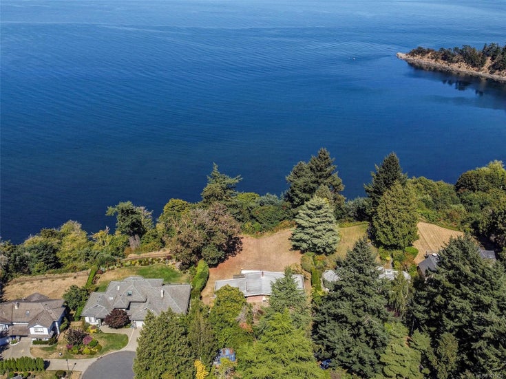 4598 Torquay Dr - SE Gordon Head Single Family Residence for Sale, 3 Bedrooms (1011823)