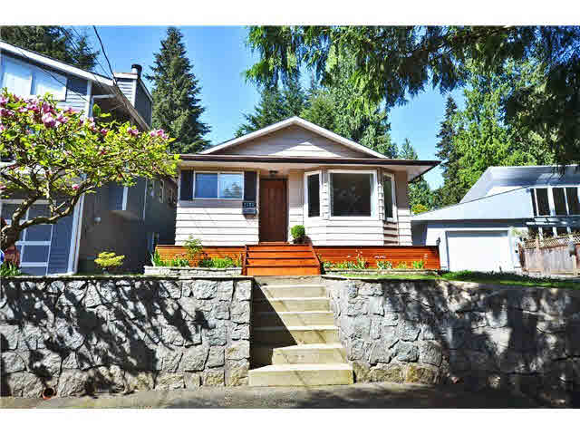 1762 Evelyn Street - Lynn Valley House/Single Family(V1007034)