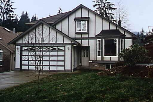 4568 Cliffmont Road - Deep Cove House/Single Family(V011263)